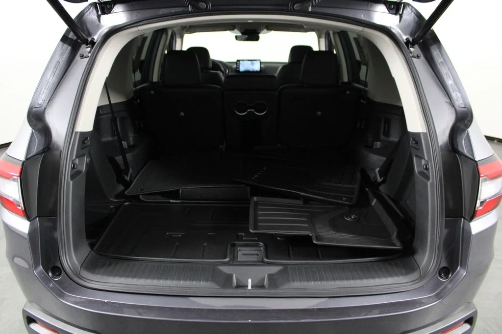 2025 Honda Pilot Touring - Photo 17