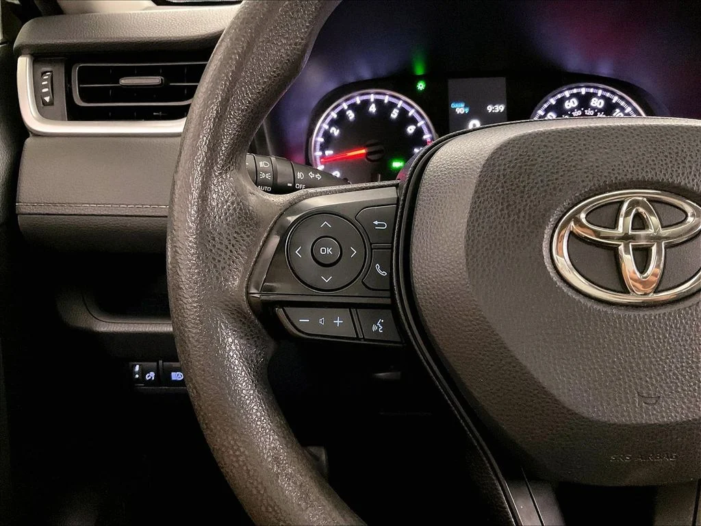 Used 2019 Black Toyota XLE image 22