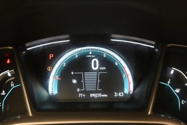 Used 2019 White Honda EX image 27