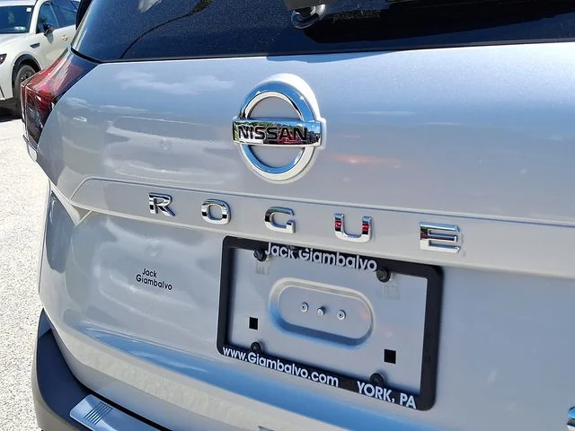 Used 2021 Silver Nissan SV image 30