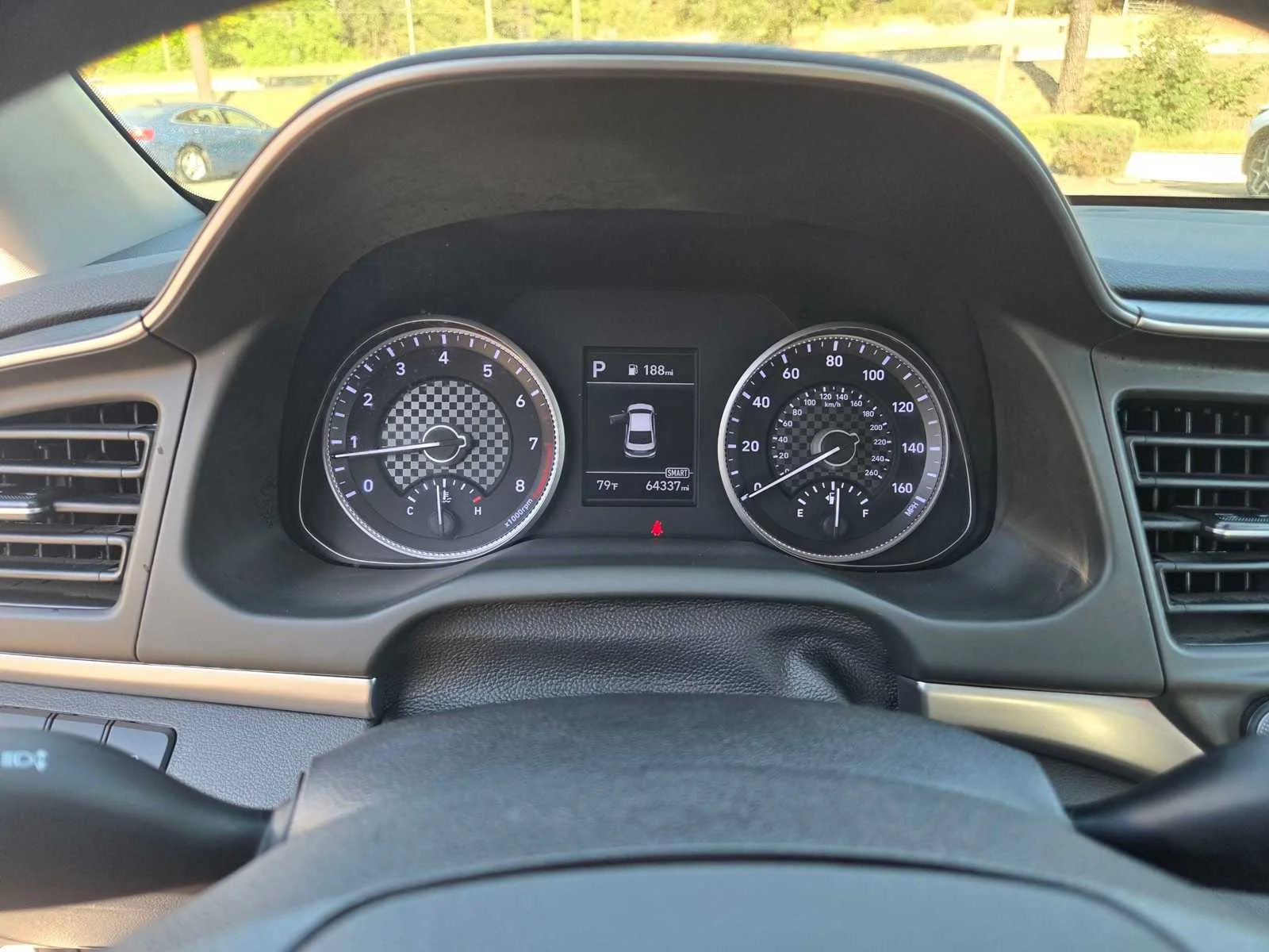 Used 2020  Hyundai SE image 18