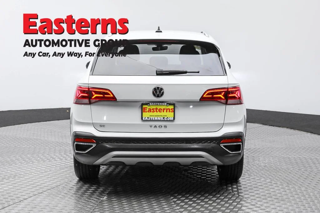 Used 2024 White Volkswagen 1.5T SE image 6
