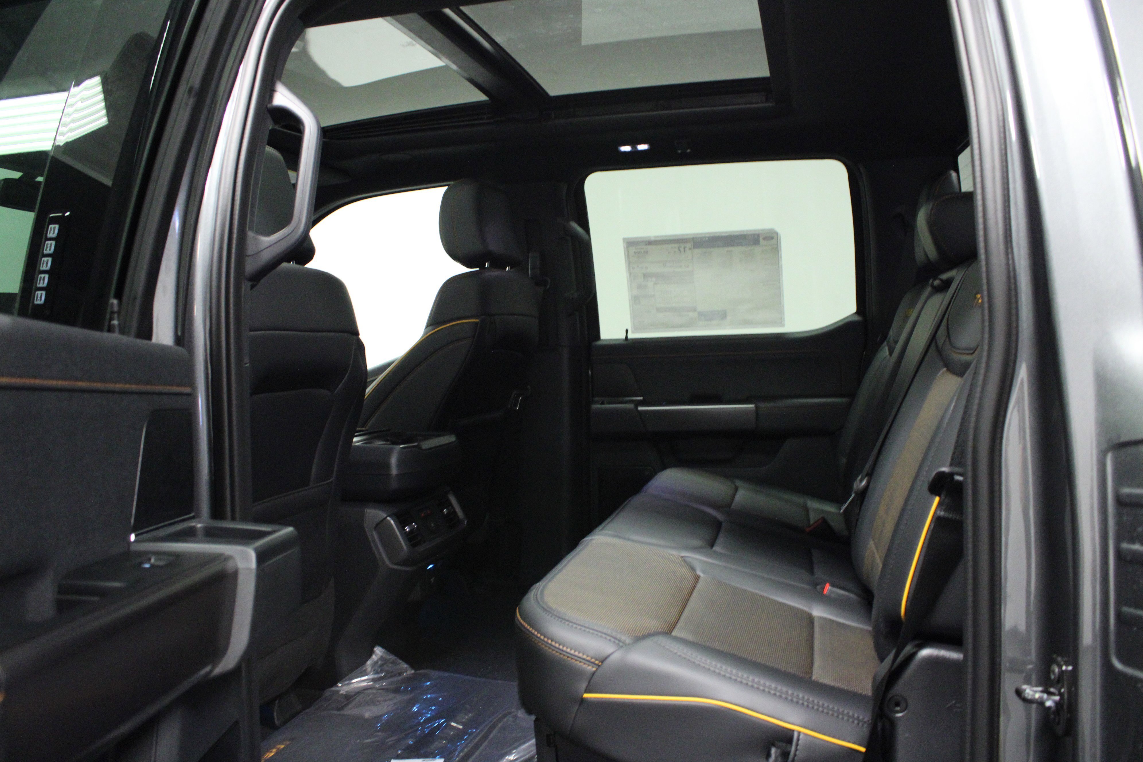 New 2026 Carbonized Gray Metallic Ford Tremor image 13