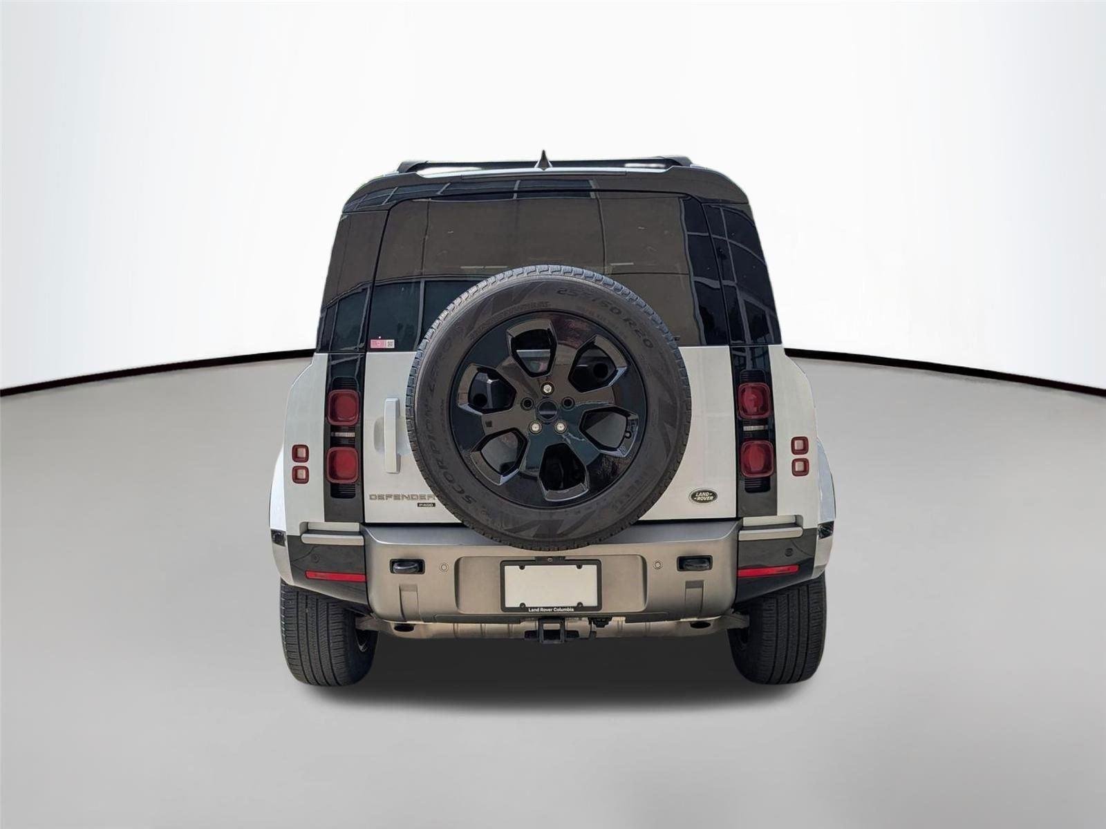 Used 2023 Yulong White Metallic Land Rover X-Dynamic SE image 6