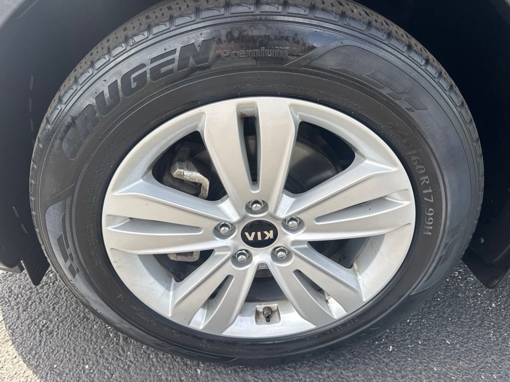 Used 2018 Blue Kia LX image 9