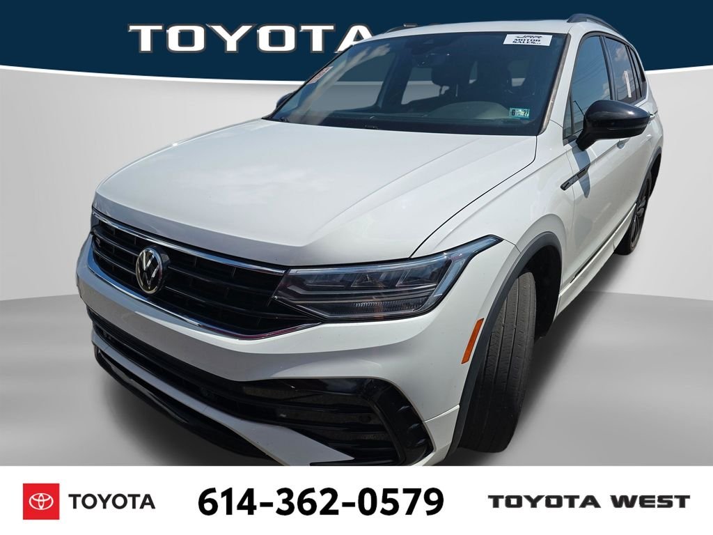 Used 2022 White Volkswagen 2.0T SE R-Line Black image 3