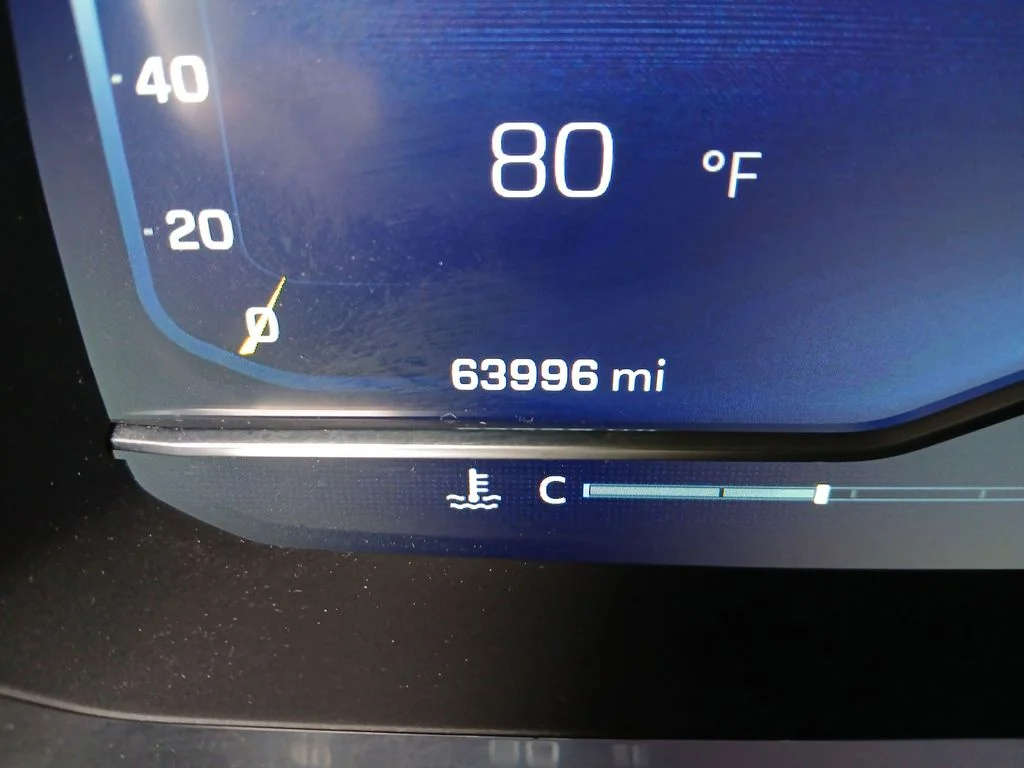 Used 2023 Green Chevrolet Z71 image 24