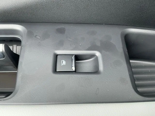 New 2026 Star White Metallic Tri-Coat Ford MAX Platinum® image 23