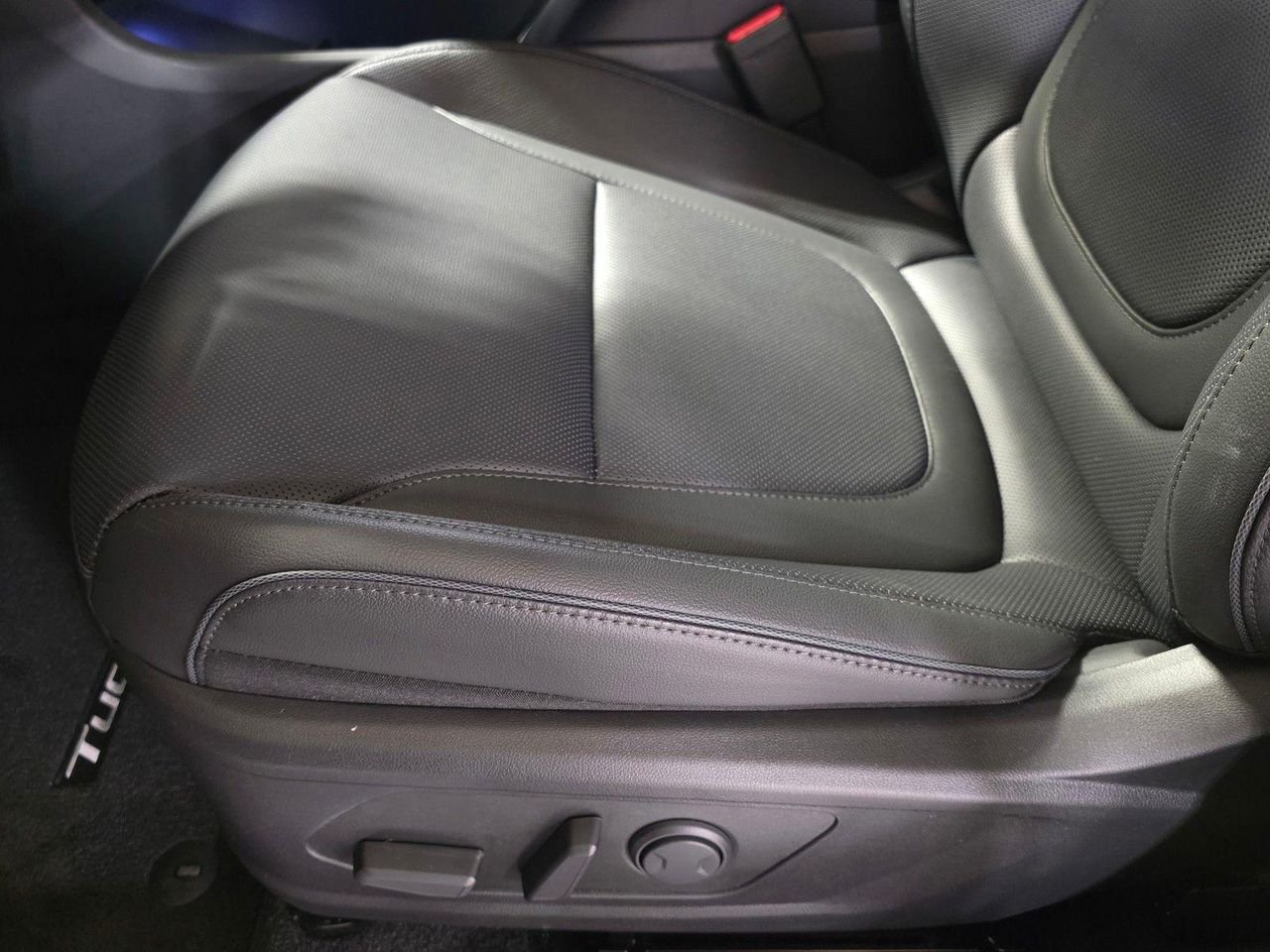 New 2026 Shimmering Silver Hyundai Limited image 24
