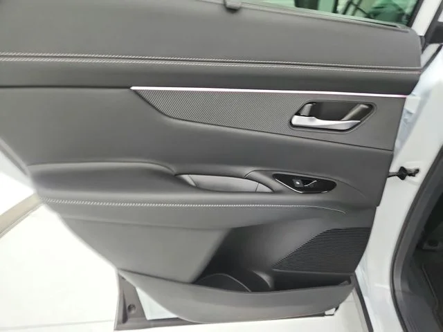 New 2026 White Nissan Platinum image 38