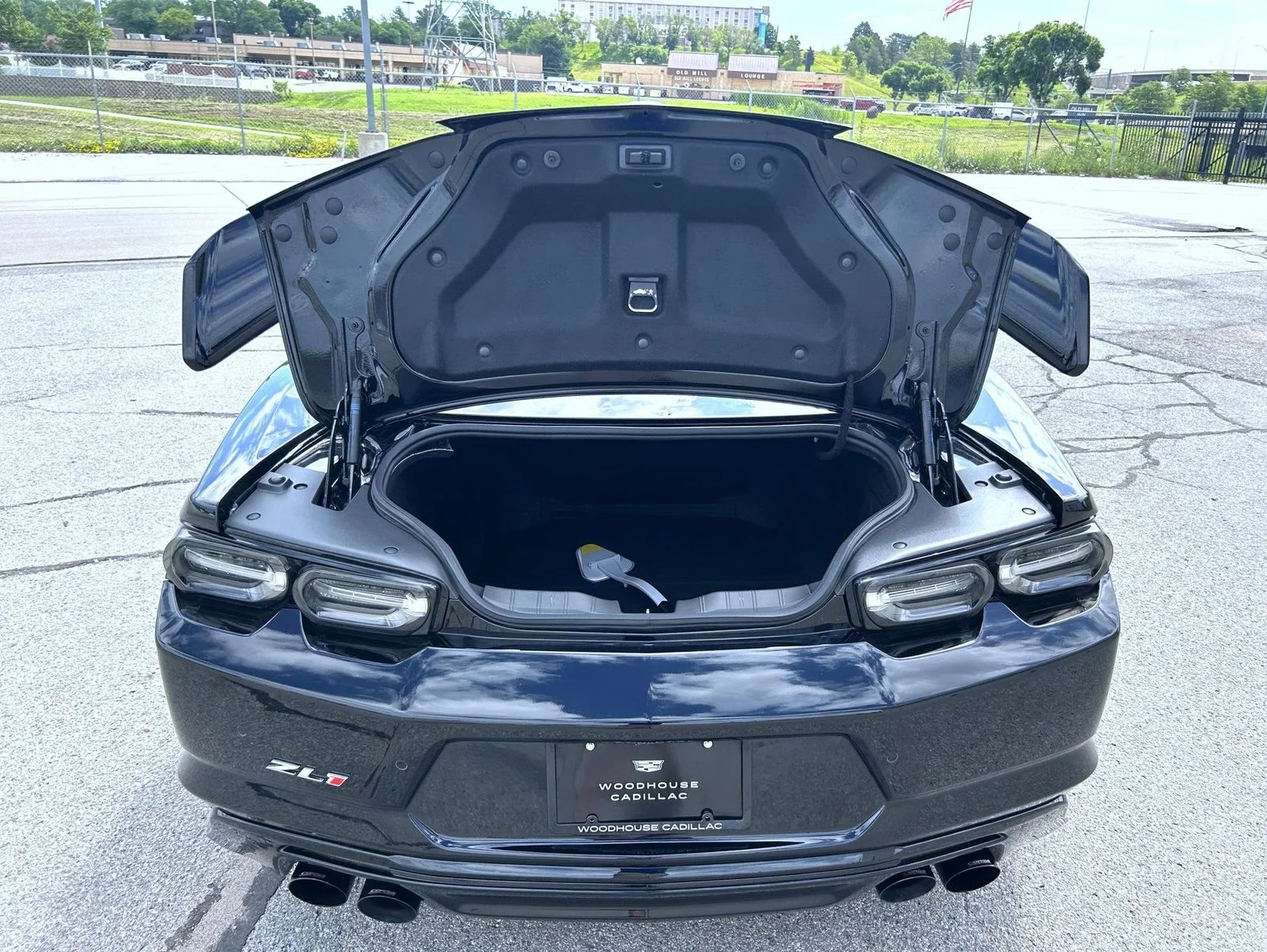 Used 2022 Black Chevrolet ZL1 image 19