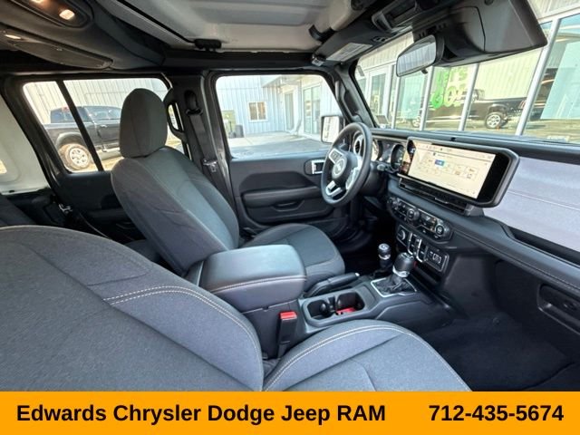 Used 2025 Gray Jeep Sahara 4xe image 24