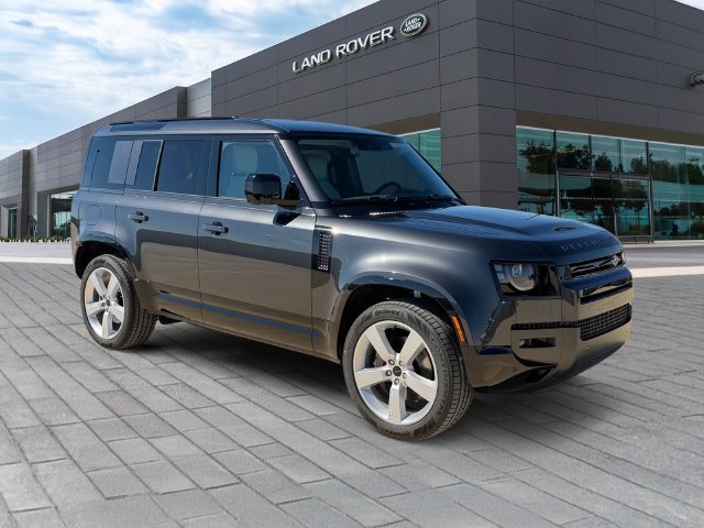 New 2026 Carpathian Grey Land Rover X-Dynamic SE image 7