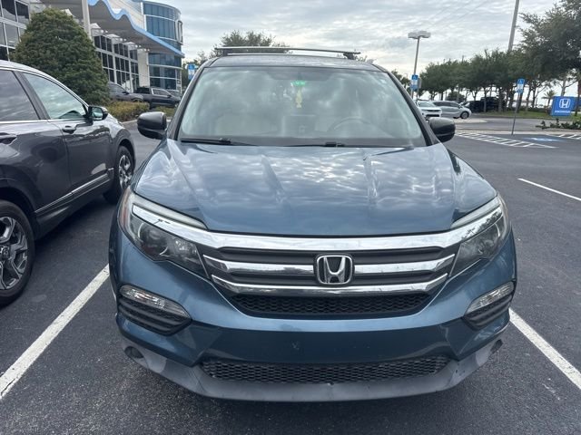 Used 2017  Honda LX image 2