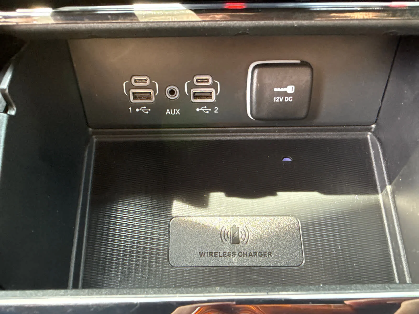 Used 2023 Rocky Mountain Pearlcoat Jeep Overland image 22