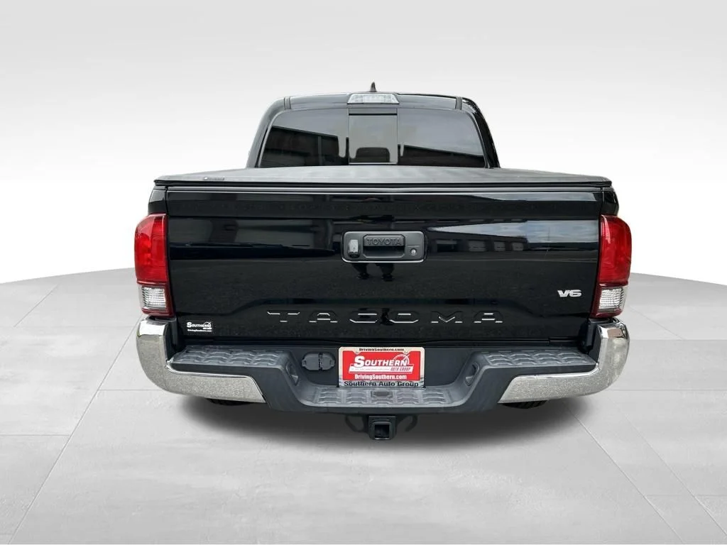 Used 2021 Black Toyota SR5 image 4
