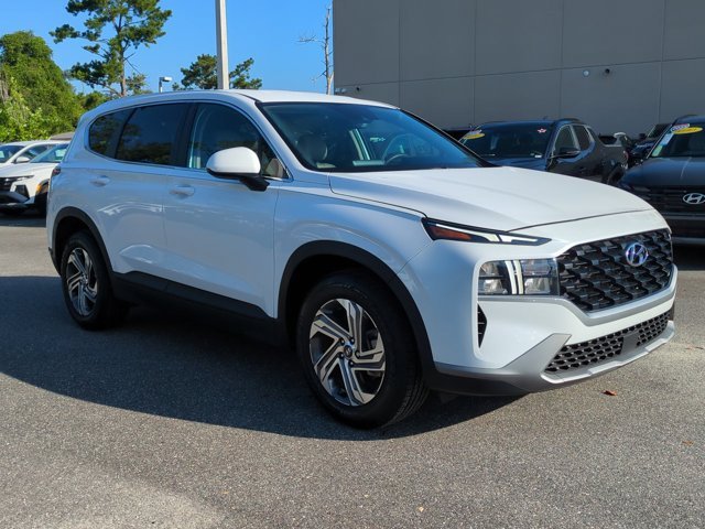Used 2023 White Hyundai SE image 3