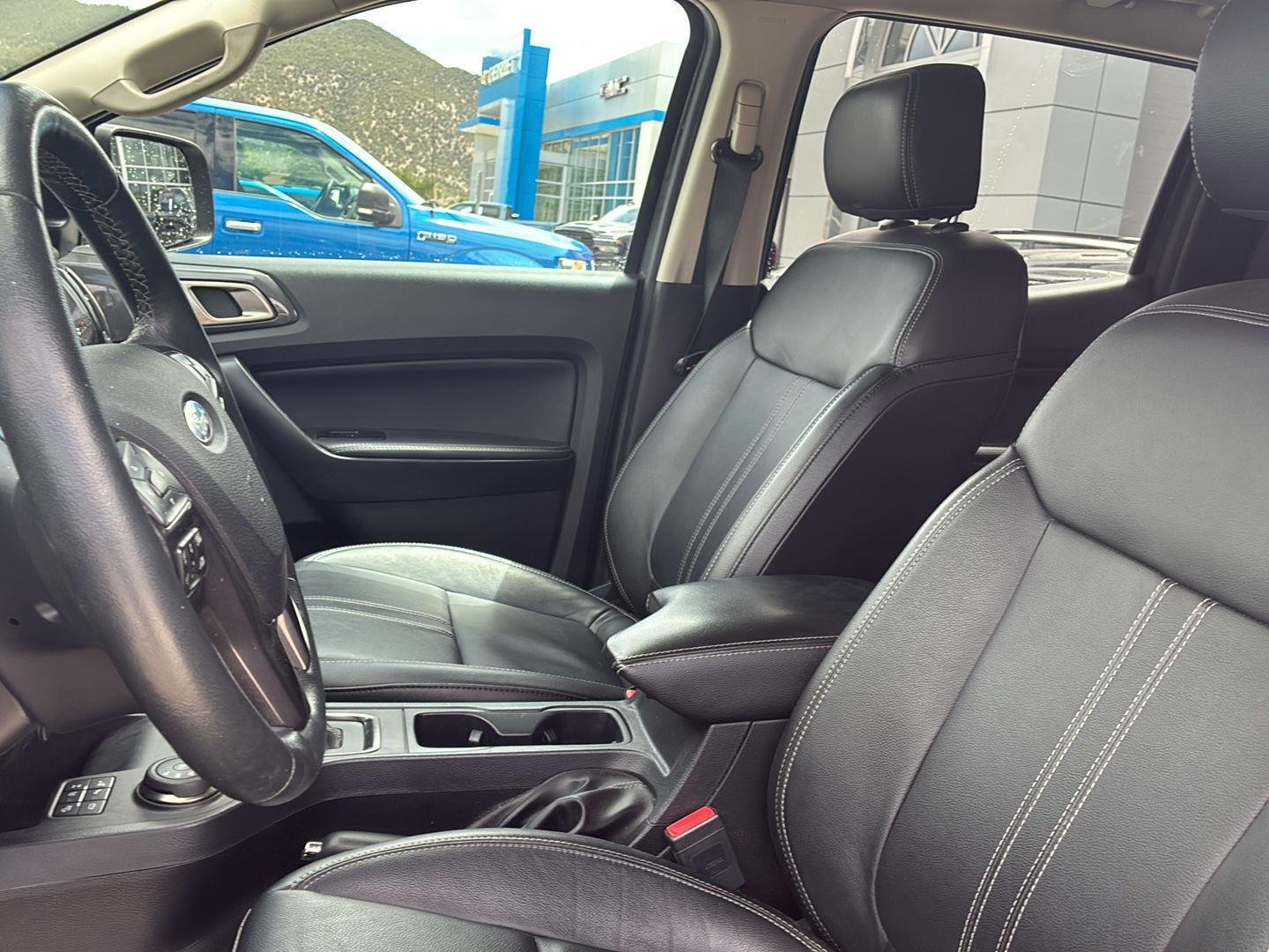 Used 2020 Magnetic Ford LARIAT image 5