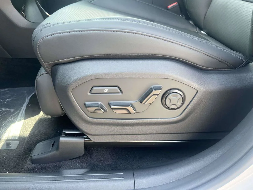 New 2026 White Hyundai Calligraphy image 14