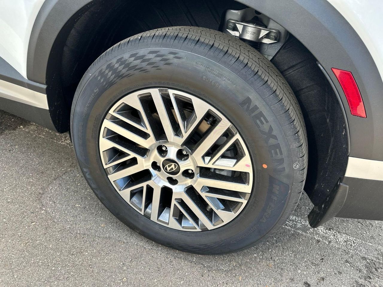 New 2026 White Hyundai SEL Premium AWD image 6