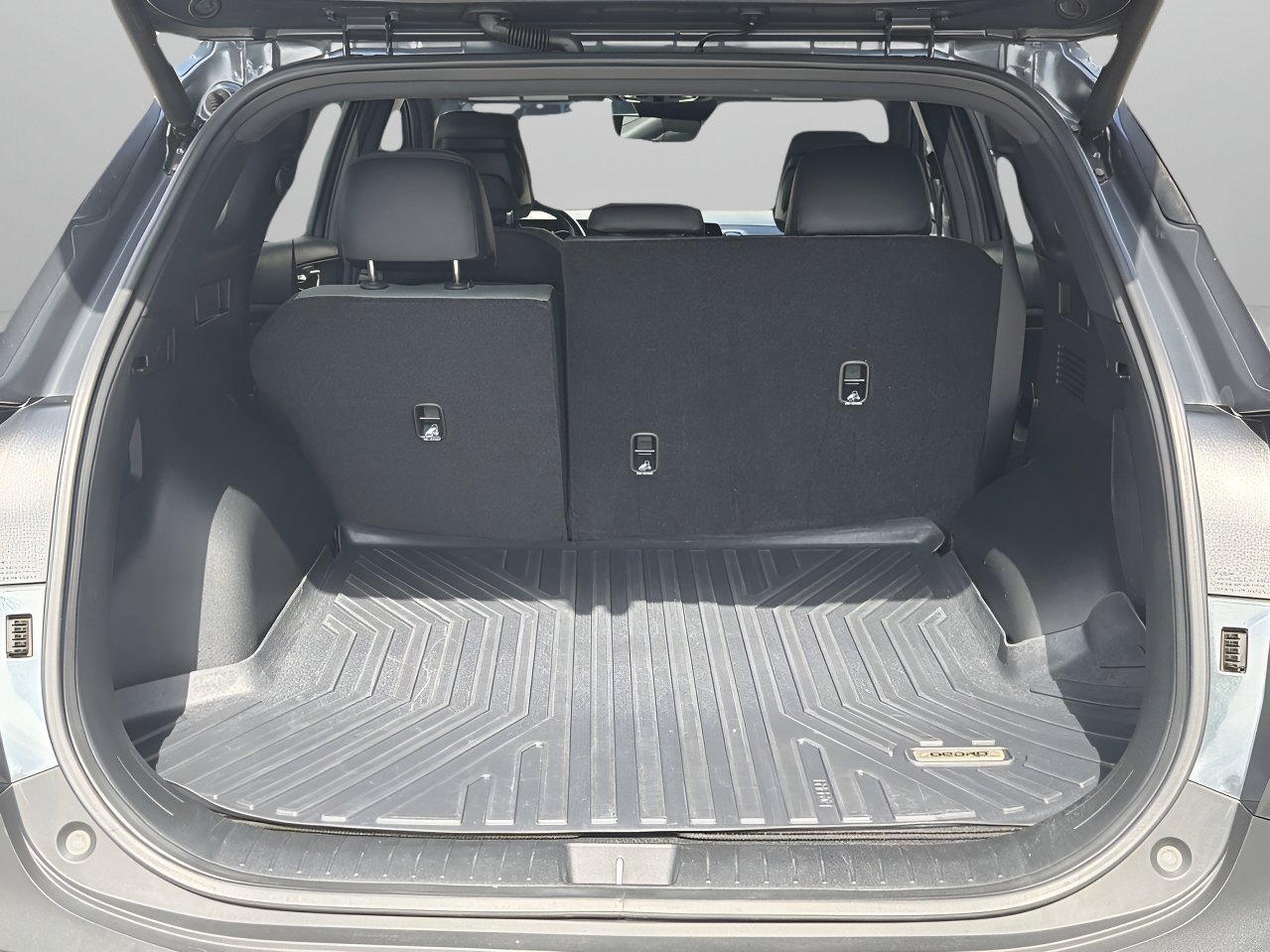 Used 2024 Gravity Gray Kia X-Pro image 8