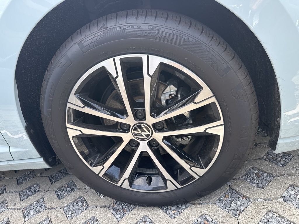2025 Volkswagen Jetta Sport - Photo 11