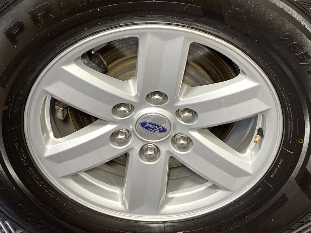 Used 2021 Red Ford XLT image 27