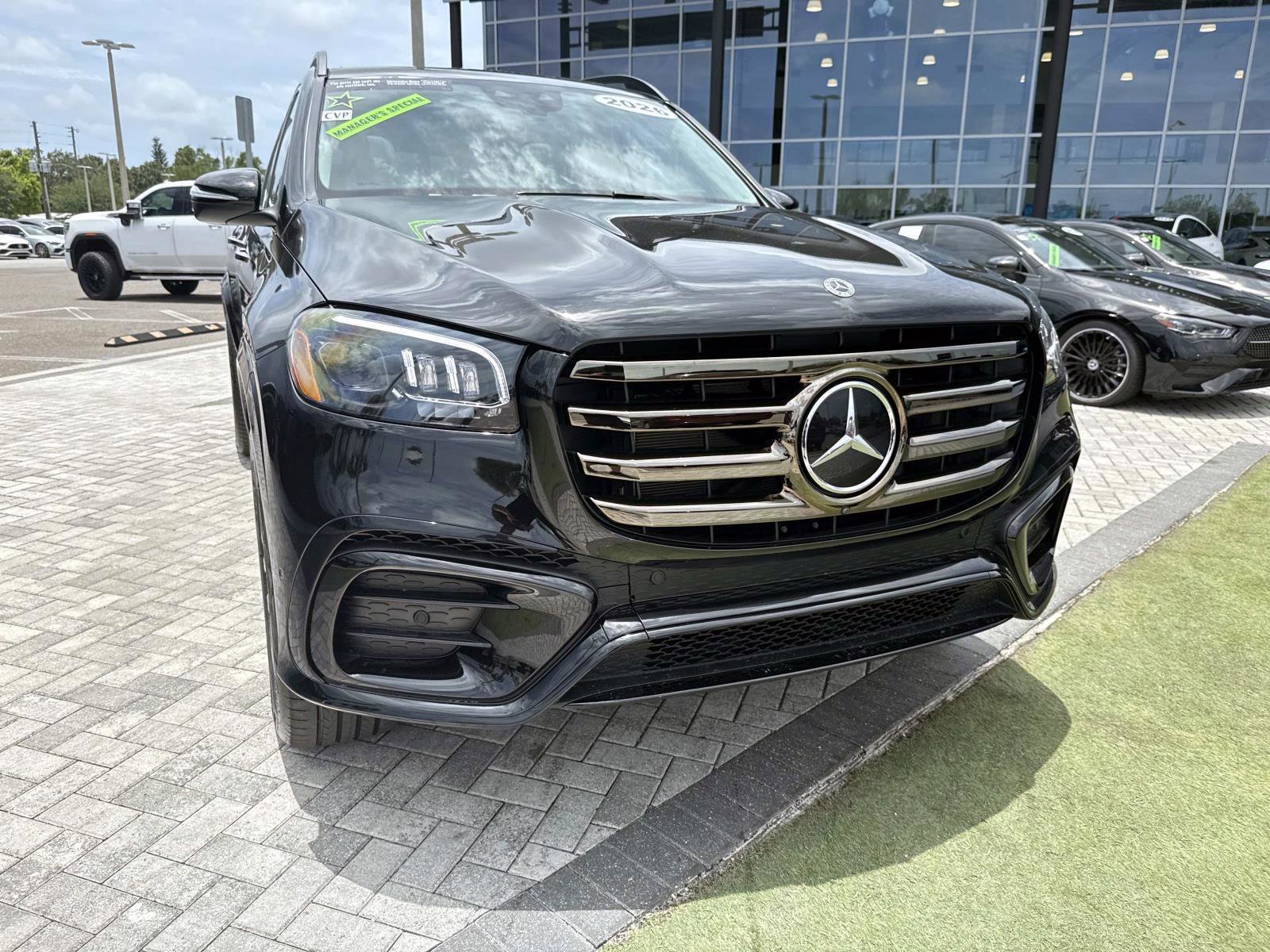 New 2026 Obsidian Black Metallic Mercedes-Benz 450 4MATIC® SUV image 8
