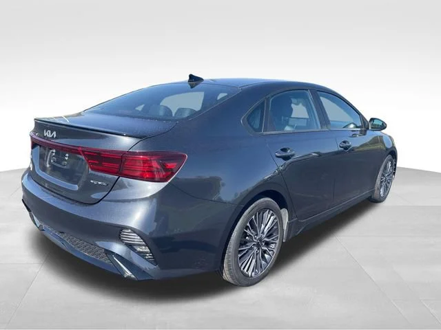 Used 2024 Gray Kia GT-Line image 6