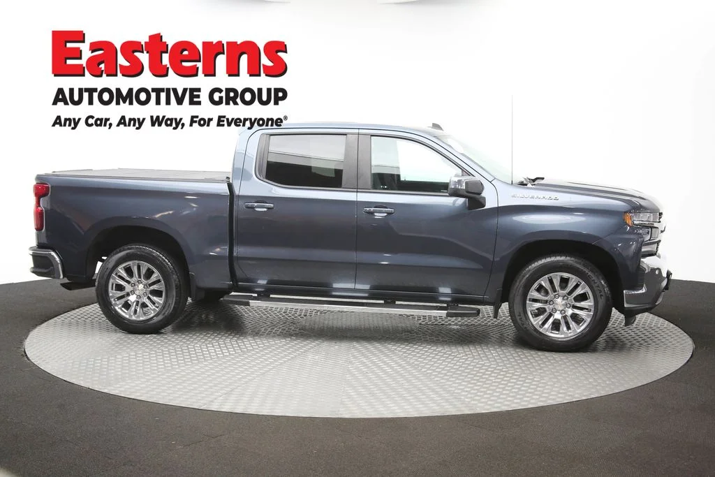 Used 2020 Gray Chevrolet LT image 44