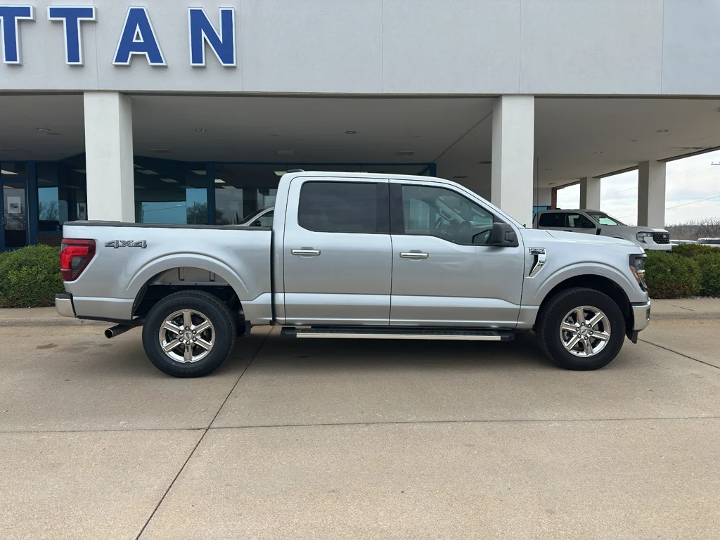 Used 2025 Iconic Silver Metallic Ford XLT image 7