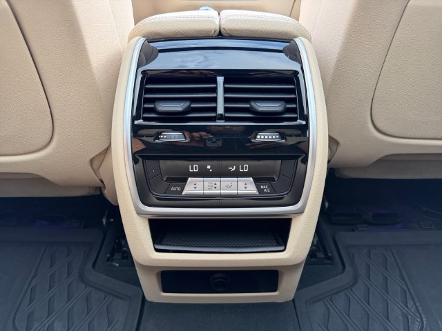 Used 2021 Black BMW sDrive40i image 19