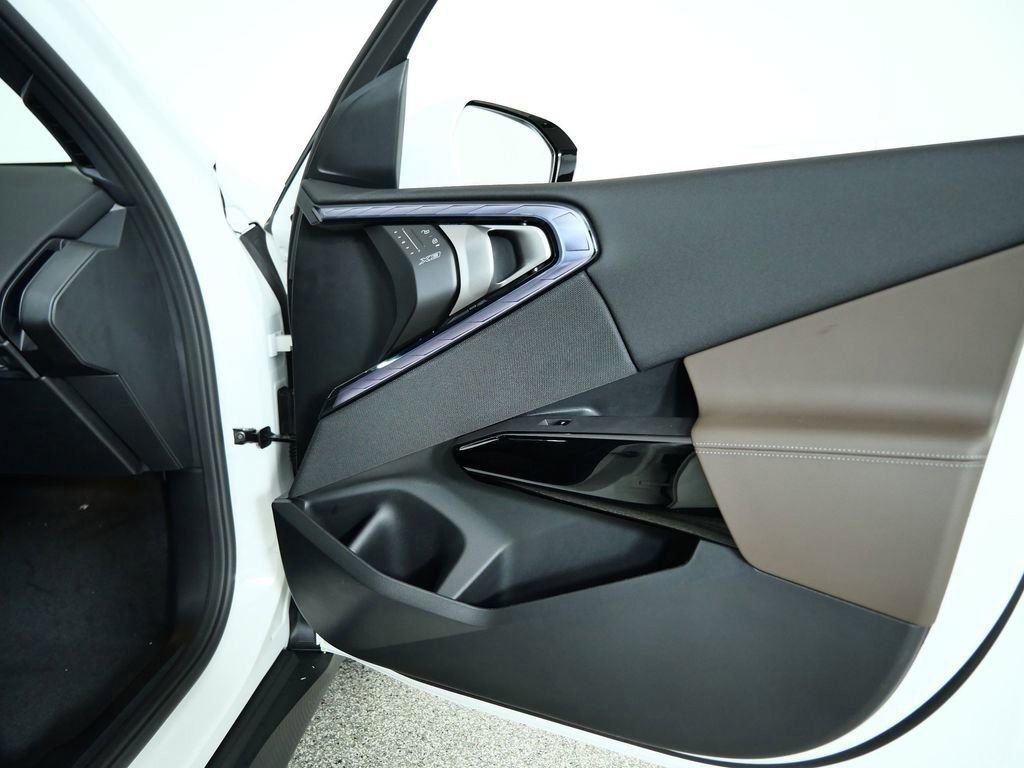 Used 2026 Alpine White BMW 30 xDrive image 20