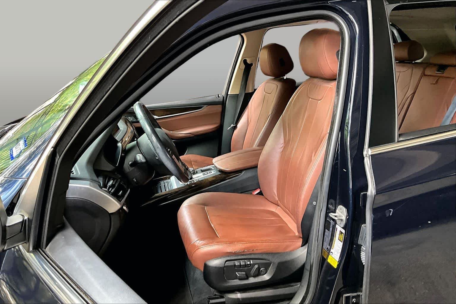 Used 2015 Imperial Blue Metallic BMW sDrive35i image 7