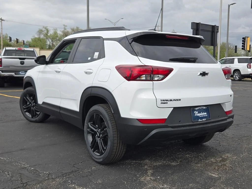 New 2026 Summit White Chevrolet LT image 15