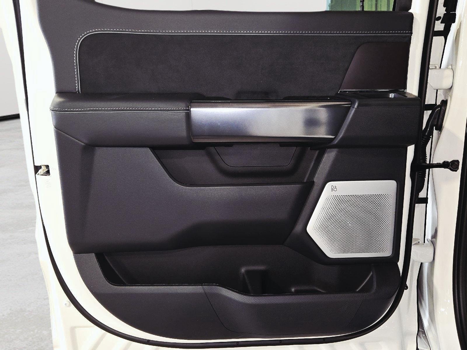 New 2026 Star White Metallic Tri-Coat Ford Platinum® image 47