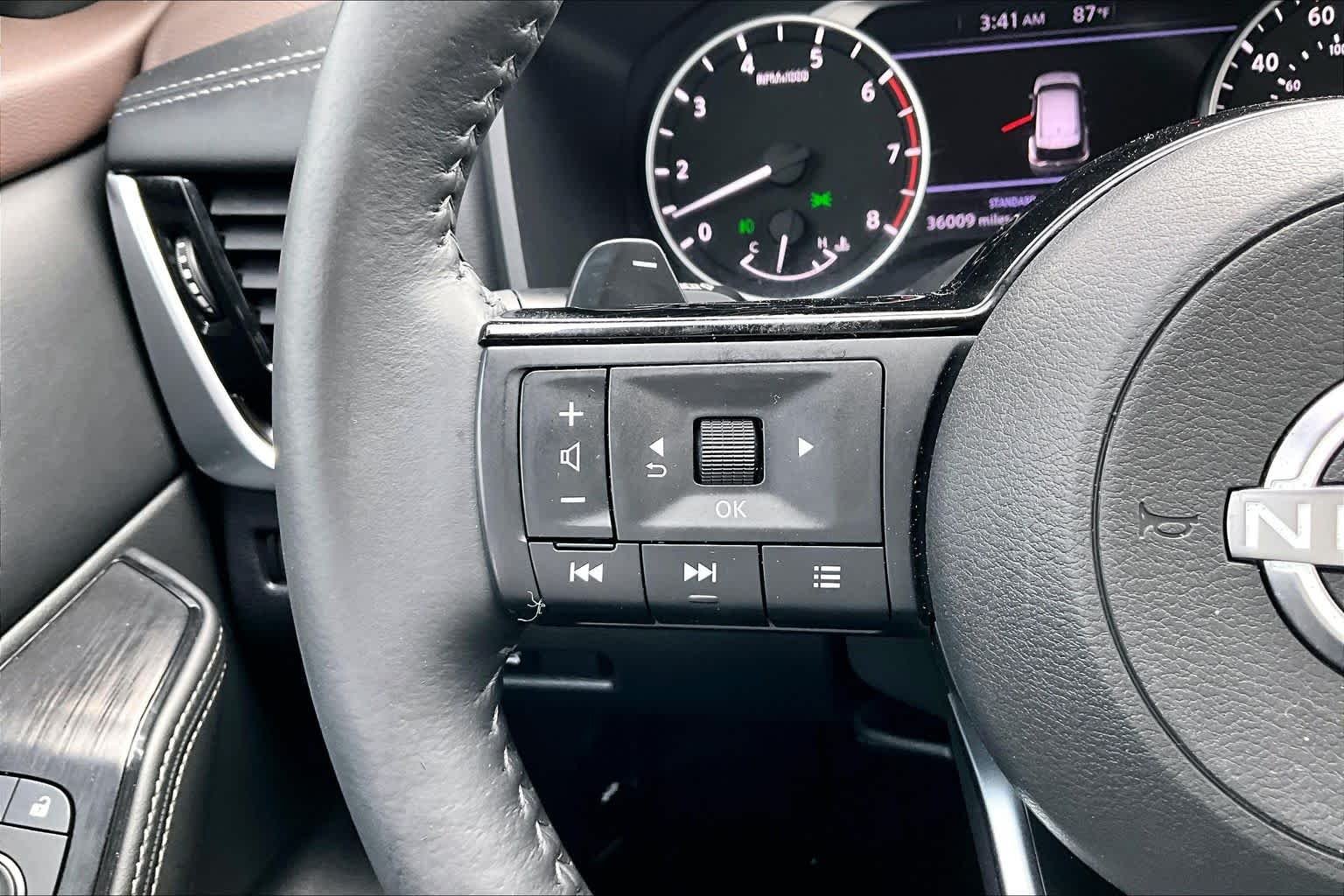 Used 2022 BRILLIANT SILVE Nissan SL image 23
