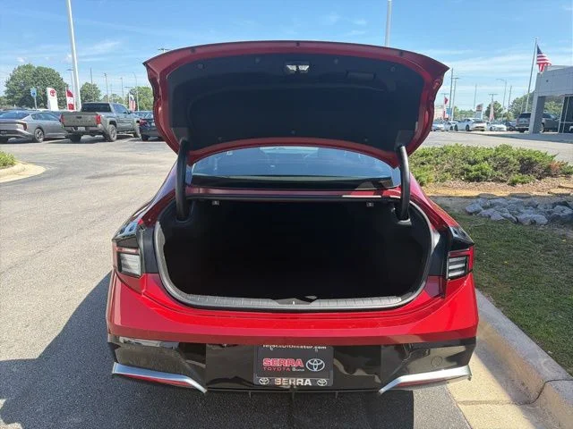 Used 2025 Red Hyundai SEL image 13