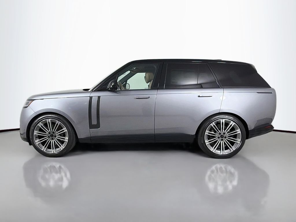 New 2026 Eiger Grey Land Rover SE image 8