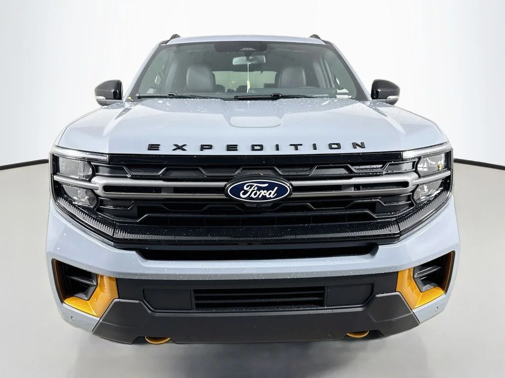 New 2027 Glacier Gray Metallic Tri-Coat Ford Tremor® image 2