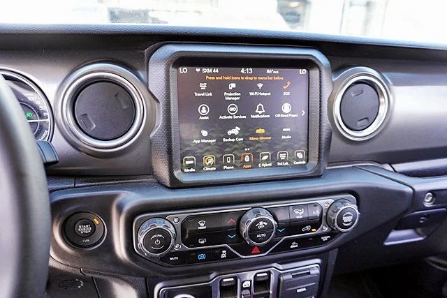 Used 2023 White Jeep Rubicon 4xe image 26