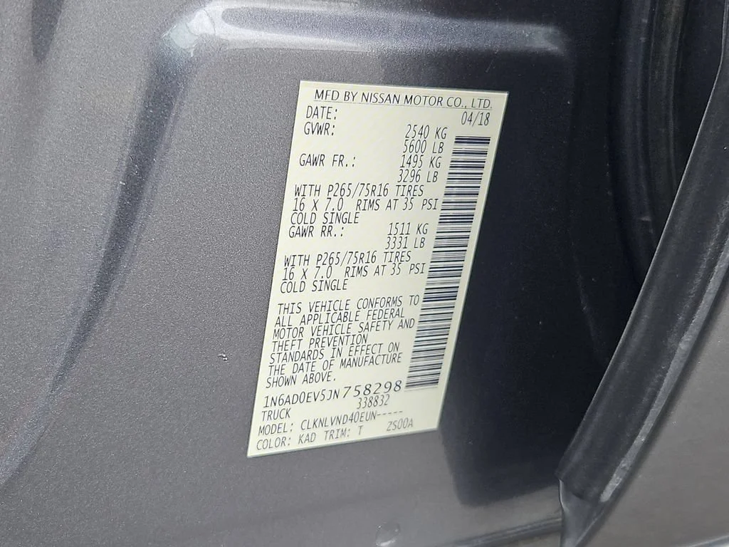 Used 2018 Gray Nissan PRO-4X image 32
