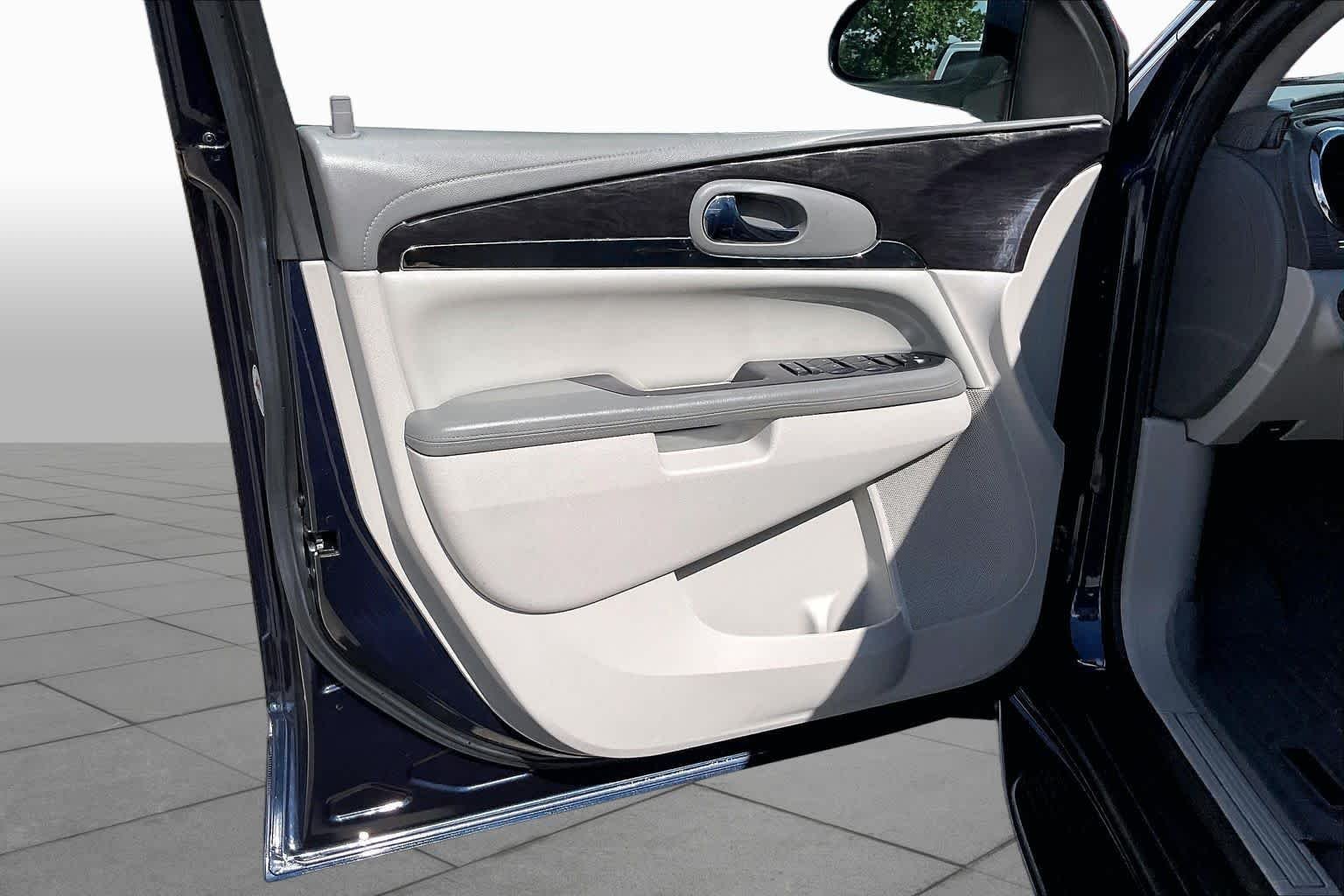Used 2017 Dark Sapphire Blue Metallic Buick Convenience image 21