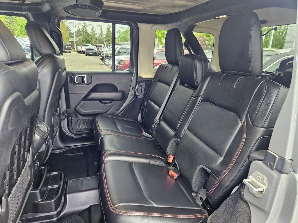 Certified Used 2020 Gray Clearcoat Jeep Unlimited Rubicon image 14