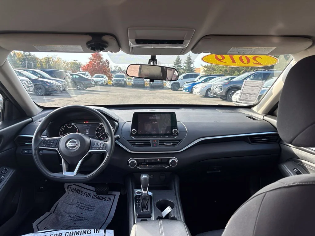 Used 2019 Black Nissan 2.5 S image 13