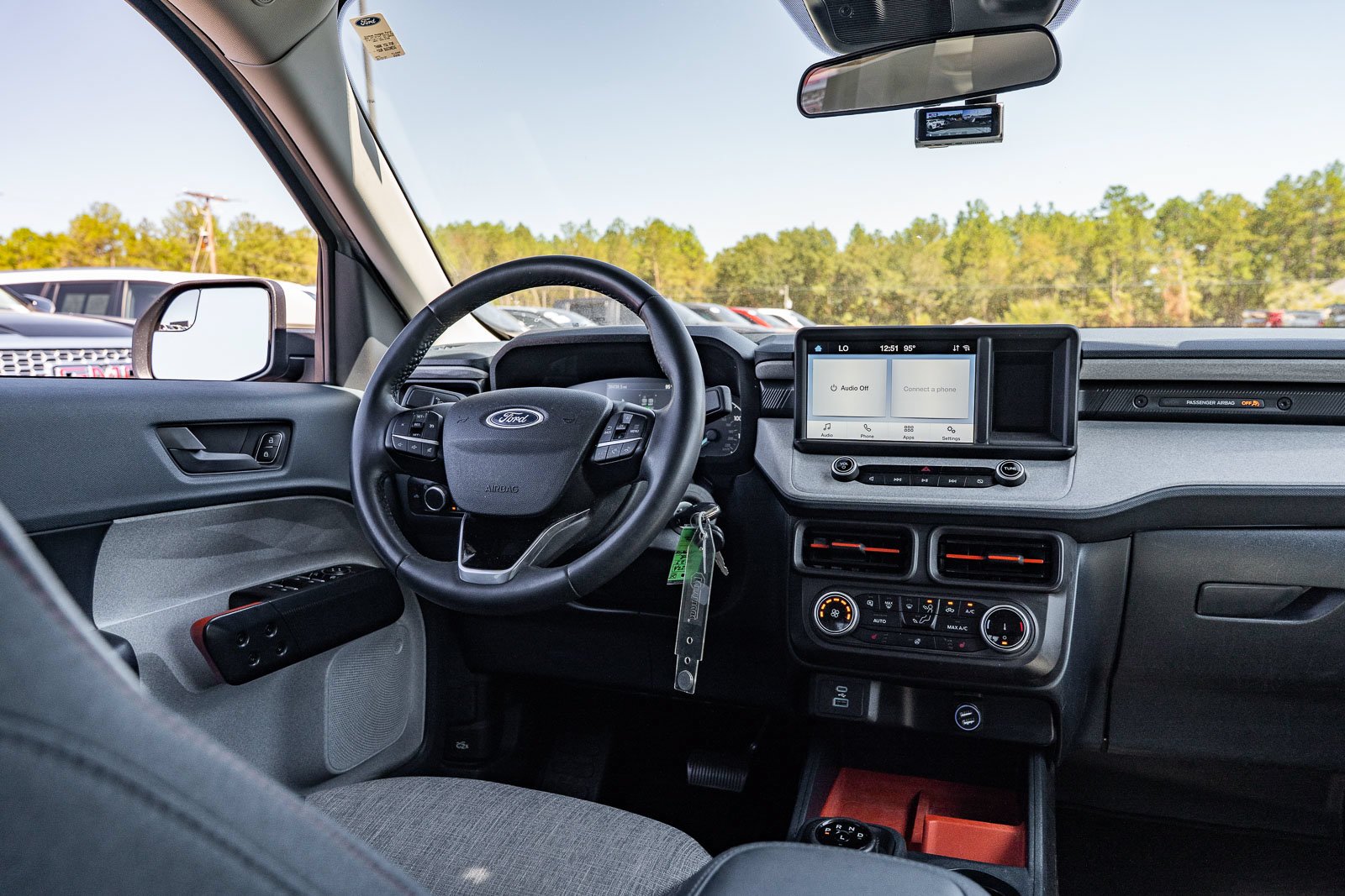 Used 2023 Green Ford XLT image 31