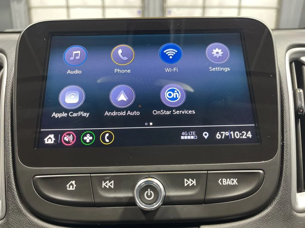 Used 2020 Summit White Chevrolet LS image 19