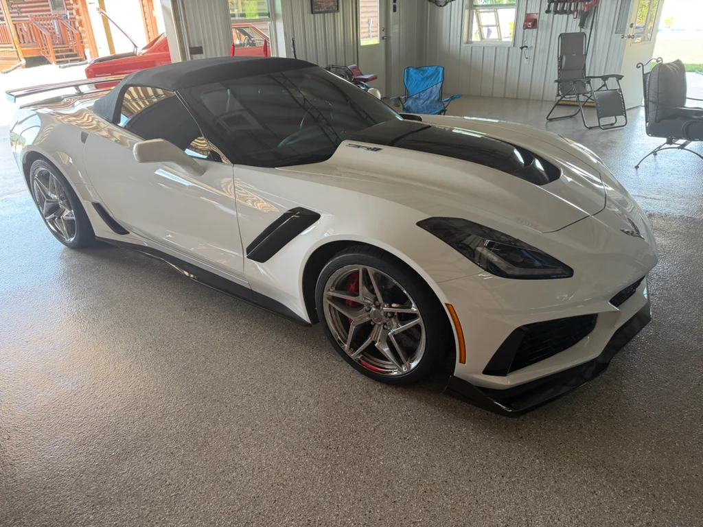 Used 2019 ARCTIC WHITE Chevrolet ZR1 3ZR image 7