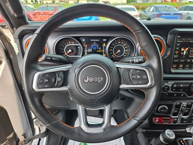 Used 2023 Silver Jeep Mojave image 31