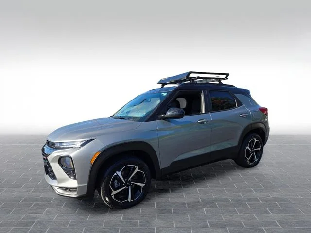 Used 2023 Gray Chevrolet RS image 3